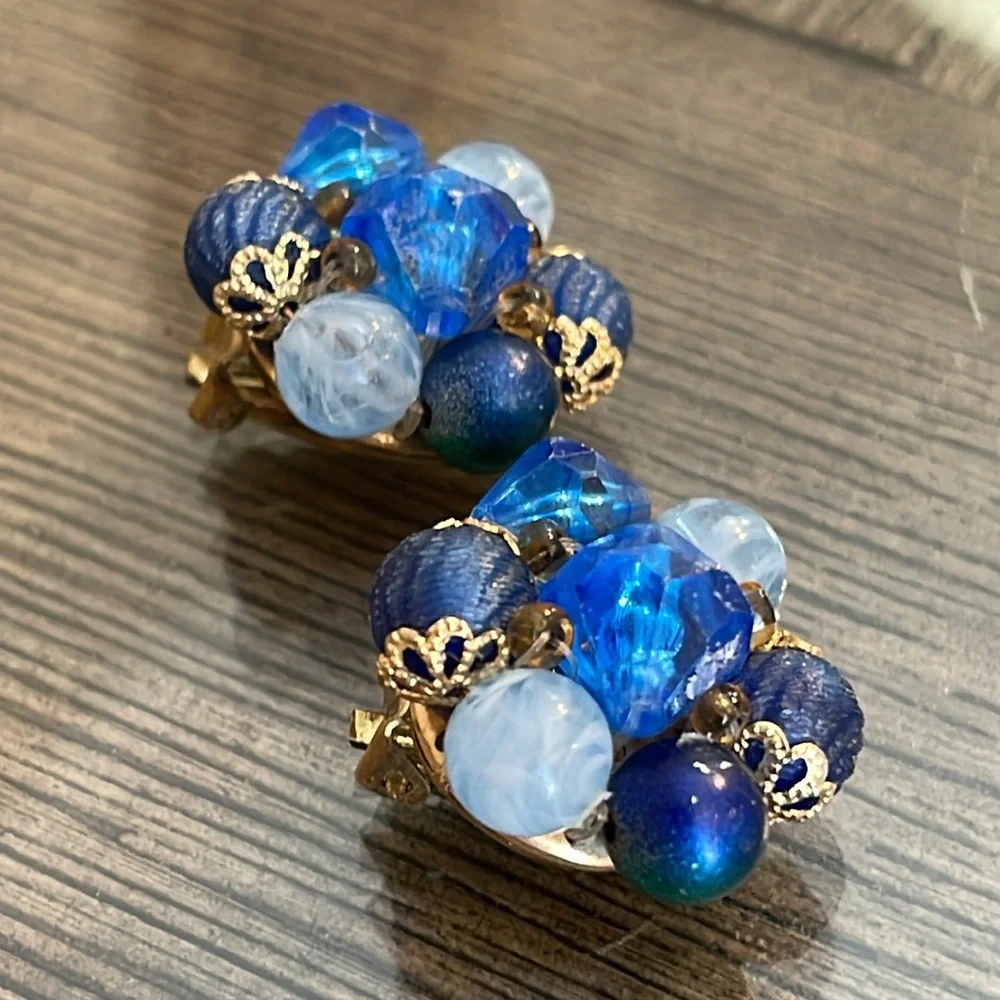 Vintage Shades of Blue Cluster Clip Earrings